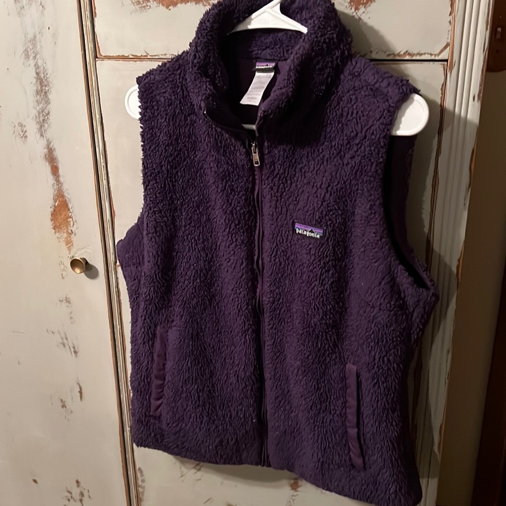 Women’s Large Purple Patagonia vest